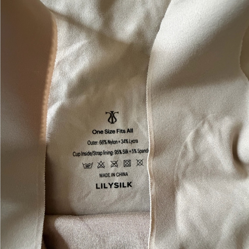 Lilysilk Seamless Wireless Silk Bras - Black & Nude (2-Pack) - Picture 2 of 4